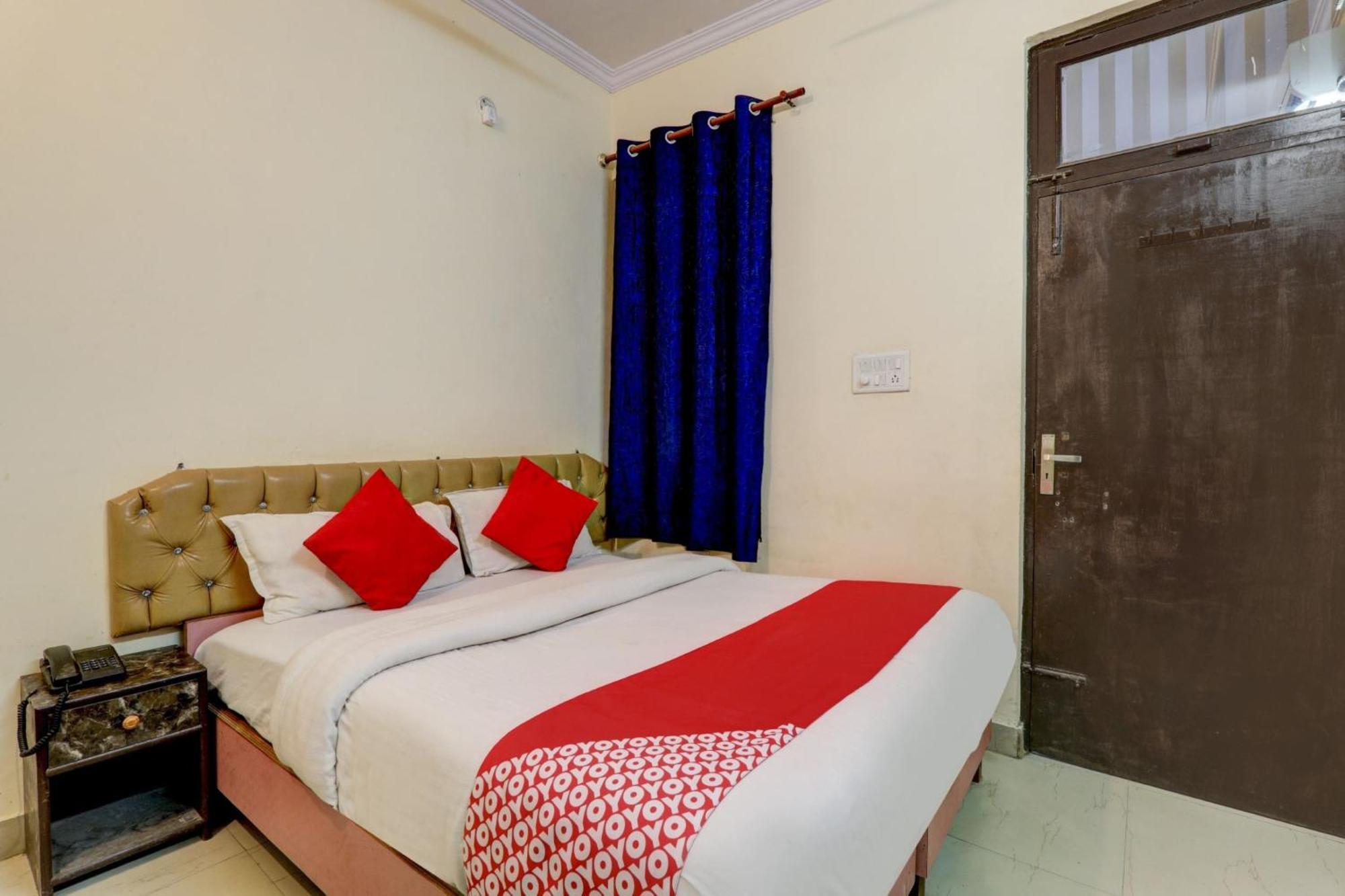 Hotel O Moon Palace Near Sahara Ganj Mall Λάκναου Εξωτερικό φωτογραφία