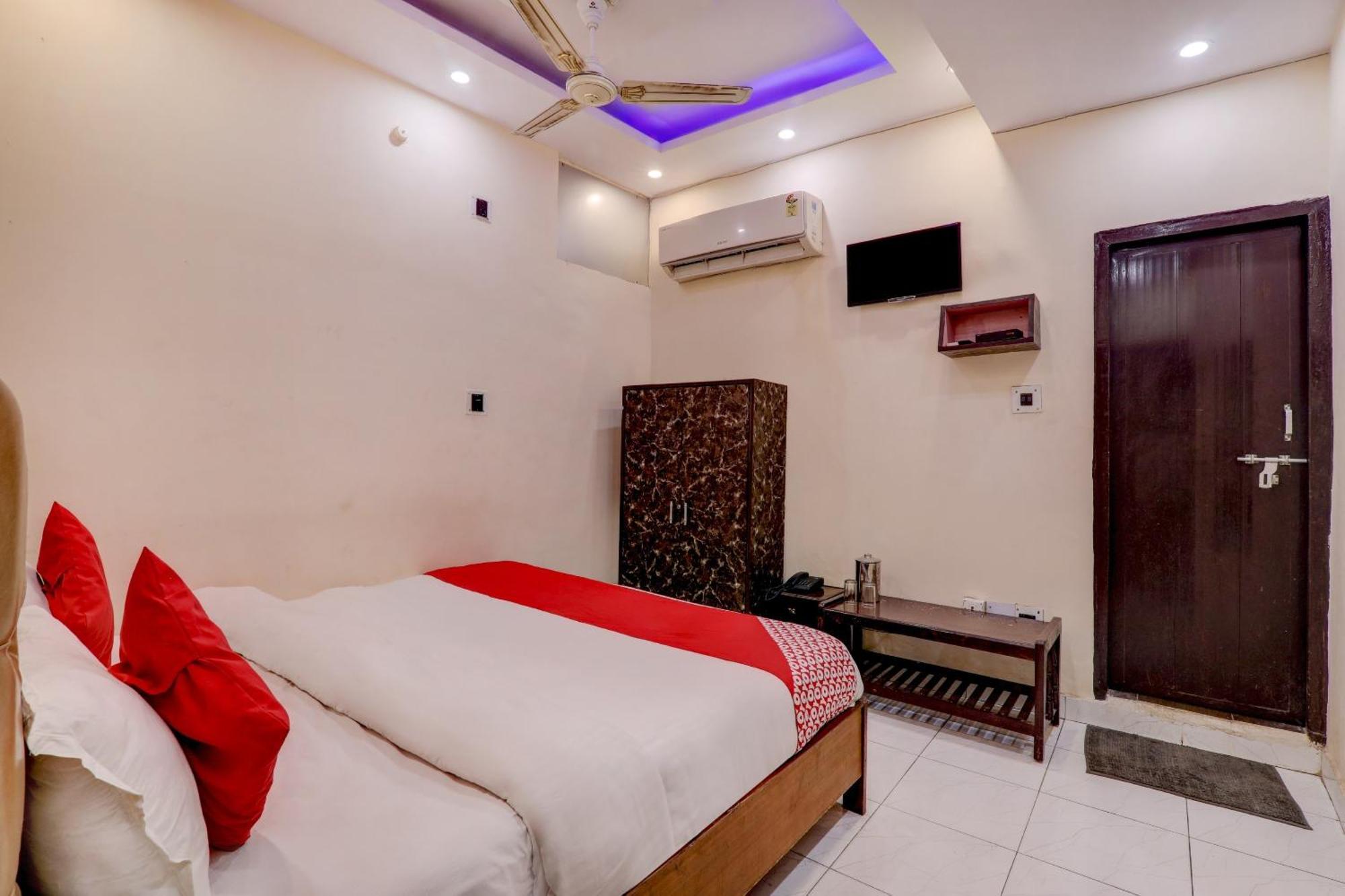 Hotel O Moon Palace Near Sahara Ganj Mall Λάκναου Εξωτερικό φωτογραφία