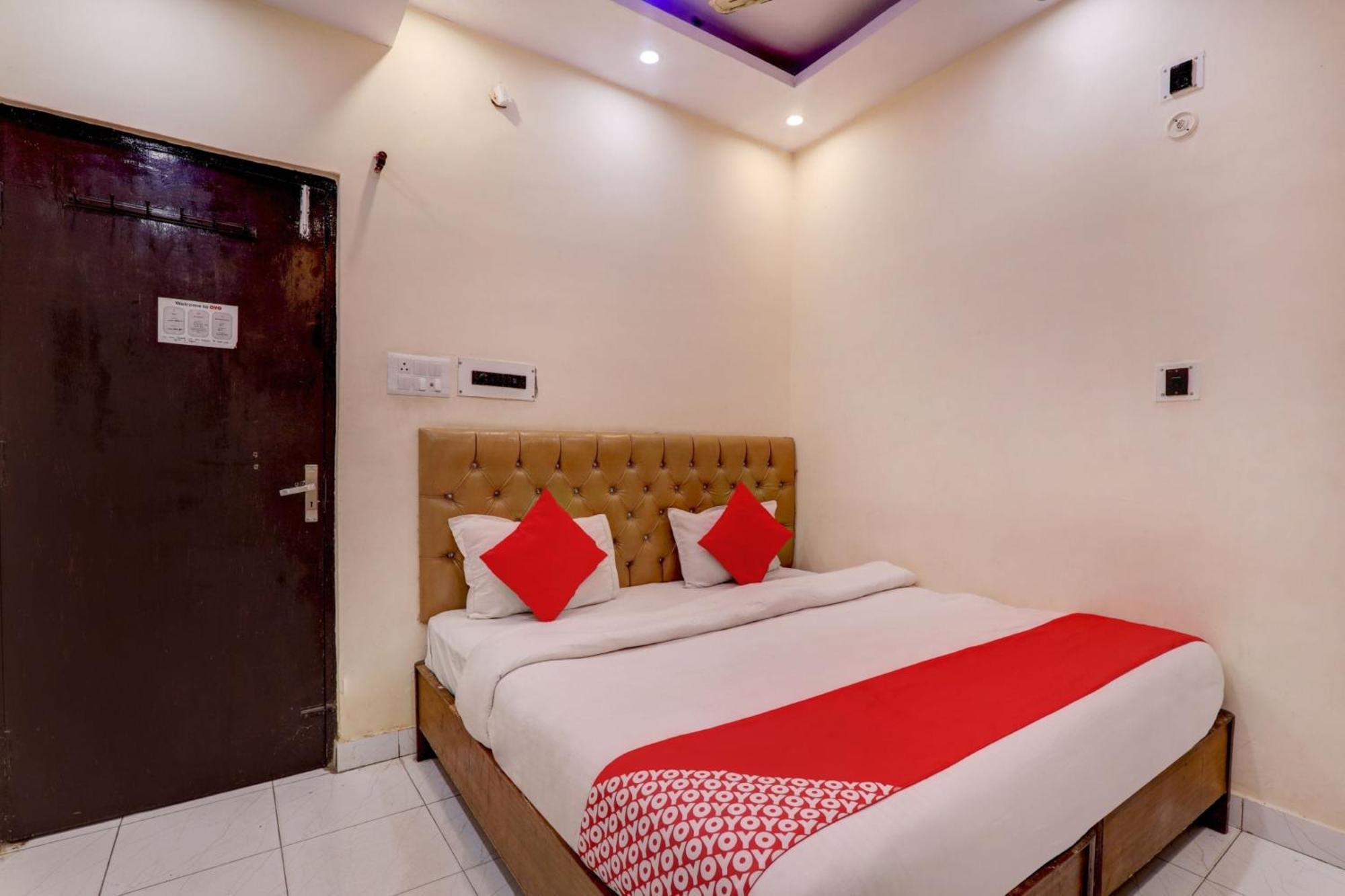 Hotel O Moon Palace Near Sahara Ganj Mall Λάκναου Εξωτερικό φωτογραφία